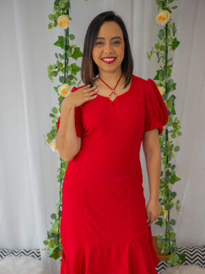 Vestido com Detalhes